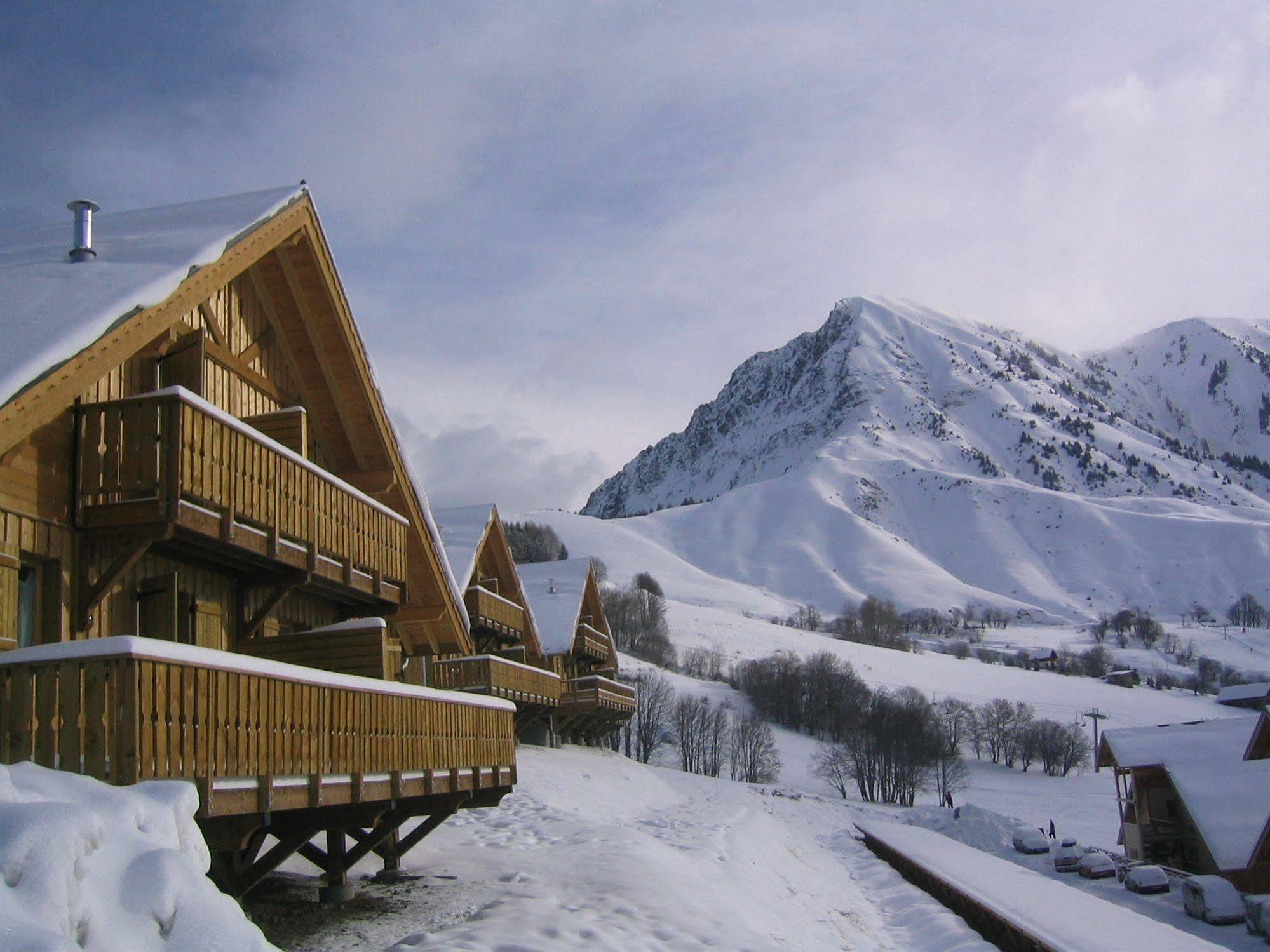 Madame Vacances Appartements Et Chalets La Fontaine Du Roi La Chal Bagian luar foto